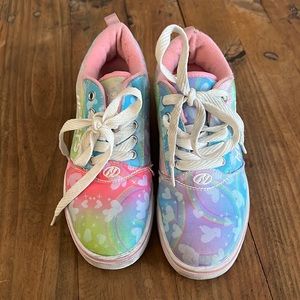 Lightly used, Heelys kids, size 3